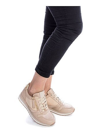 Baskets sport femme à lacets