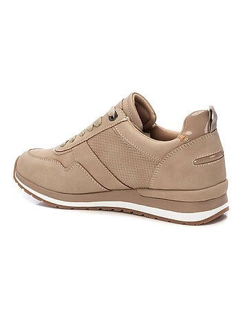 Baskets sport femme à lacets