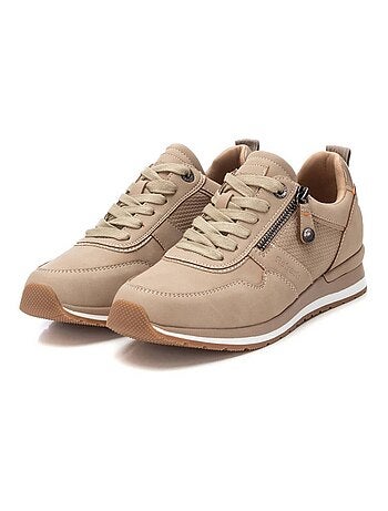 Baskets sport femme à lacets