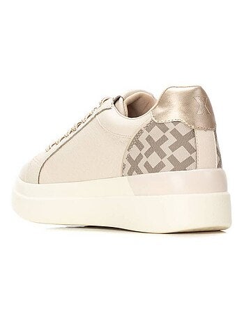 Baskets sport femme à lacets
