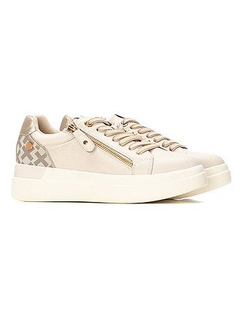 Baskets sport femme à lacets