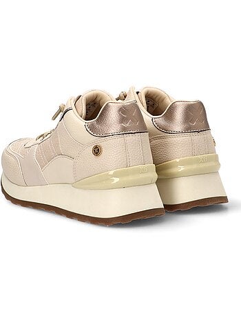 Baskets sport femme à lacets