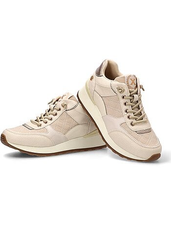 Baskets sport femme à lacets