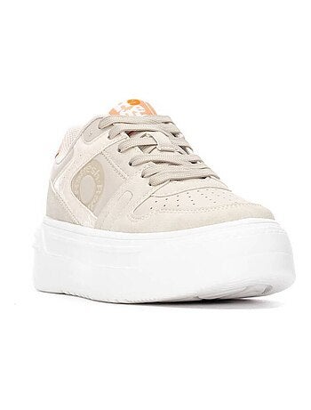 Baskets sport femme à lacets