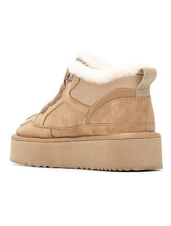 Baskets sport femme à lacets