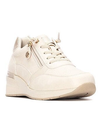 Baskets sport femme à lacets