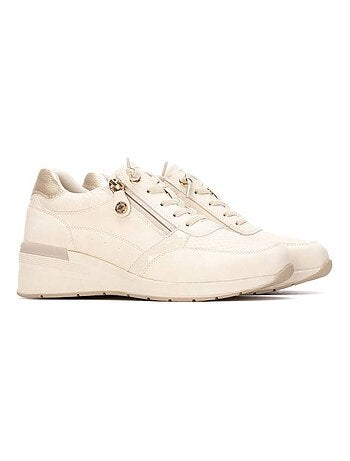 Baskets sport femme à lacets