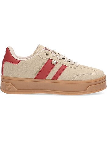 Baskets sport femme à lacets