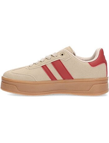 Baskets sport femme à lacets