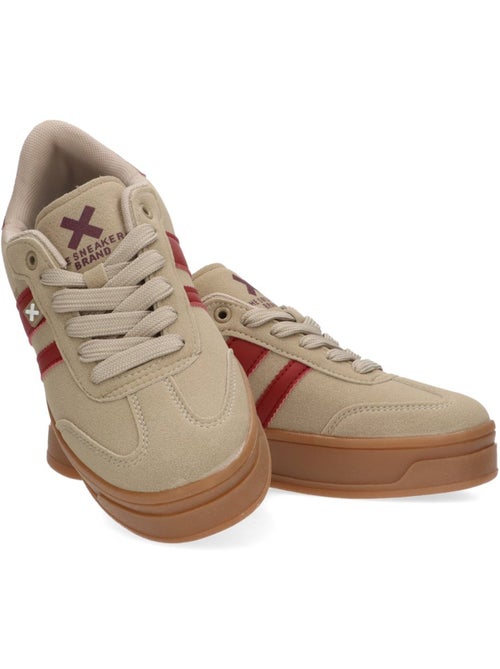 Baskets sport femme à lacets - Kiabi Baskets sport femme à lacets - Kiabi
