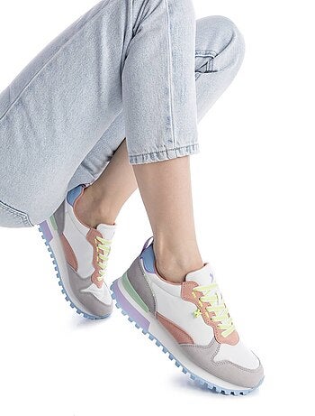 Baskets sport femme à lacets