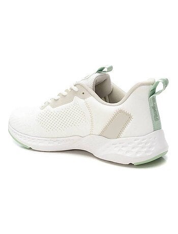 Baskets sport femme à lacets