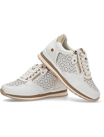 Baskets sport femme à lacets