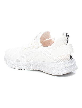 Baskets sport femme à lacets
