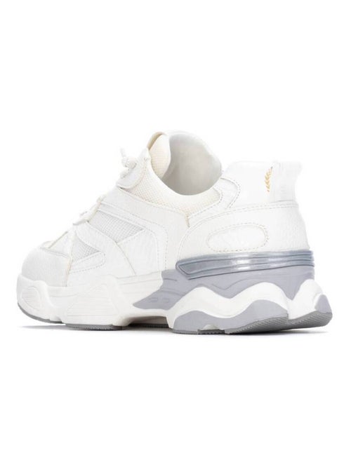 Baskets sport femme à lacets - Kiabi Baskets sport femme à lacets - Kiabi