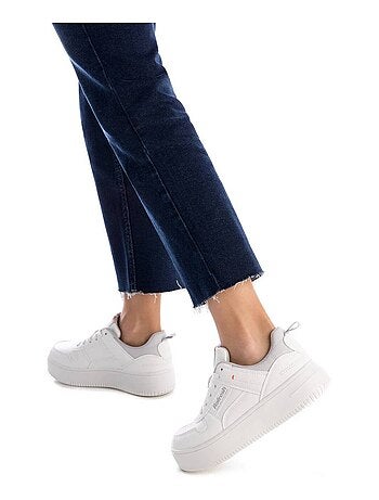 Baskets sport femme à lacets