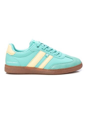 Baskets sport femme à lacets