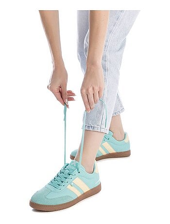 Baskets sport femme à lacets
