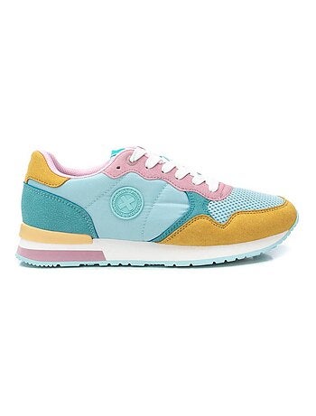 Baskets sport femme à lacets