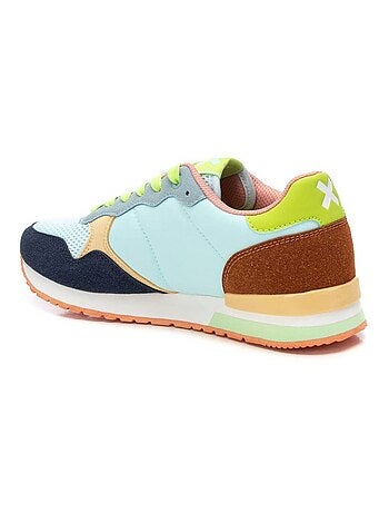 Baskets sport femme à lacets