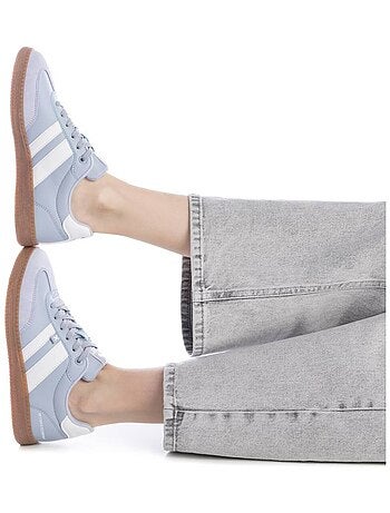 Baskets sport femme à lacets