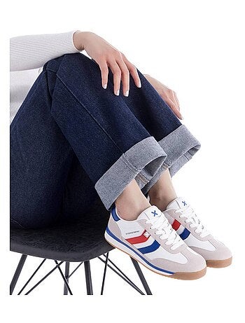 Baskets sport femme à lacets