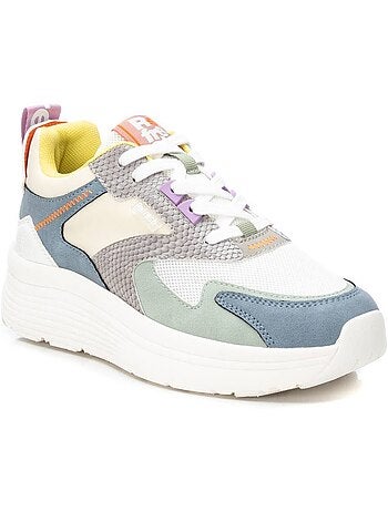 Baskets sport femme à lacets