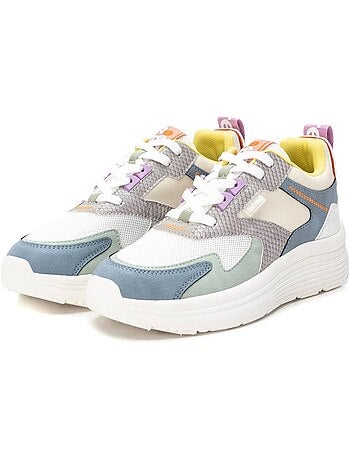 Baskets sport femme à lacets