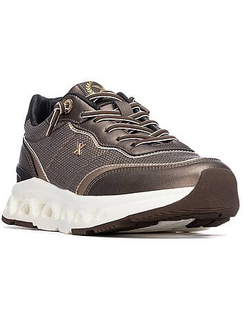 Baskets sport femme à lacets