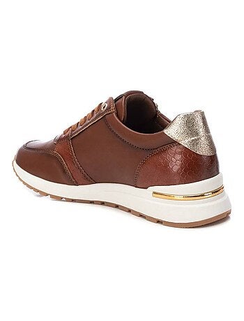 Baskets sport femme à lacets