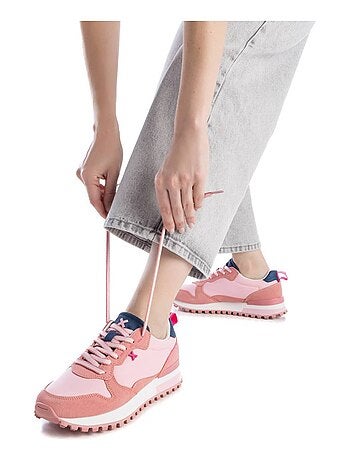 Baskets sport femme à lacets