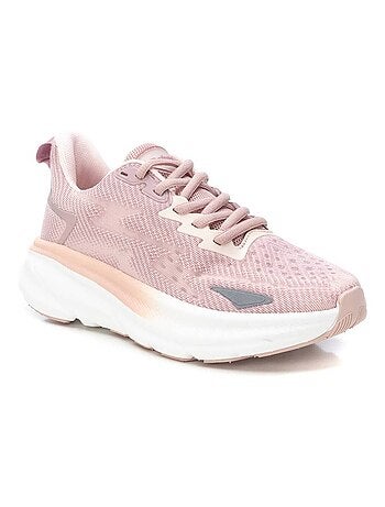 Baskets sport femme à lacets