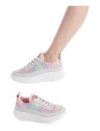 Baskets sport femme à lacets