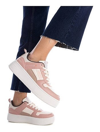 Baskets sport femme à lacets
