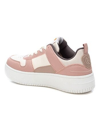 Baskets sport femme à lacets
