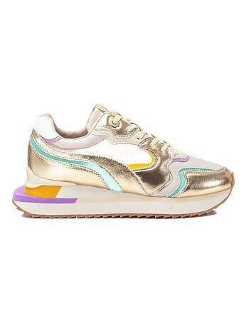 Baskets sport femme à lacets