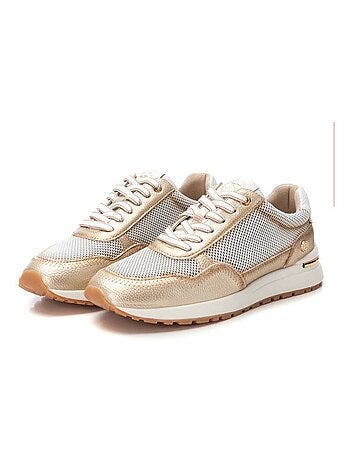 Baskets sport femme à lacets