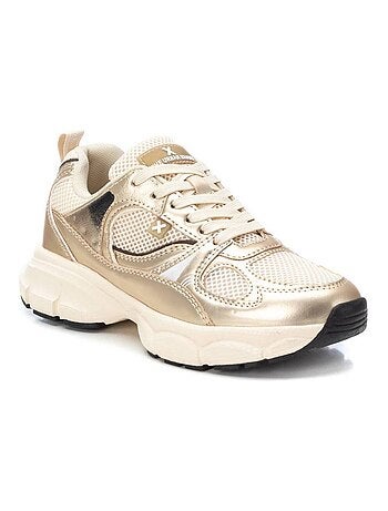 Baskets sport femme à lacets