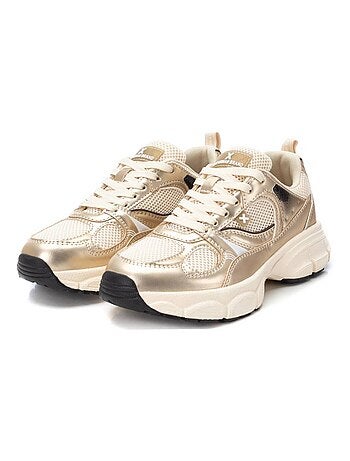 Baskets sport femme à lacets