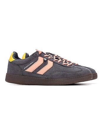 Baskets sport femme à lacets