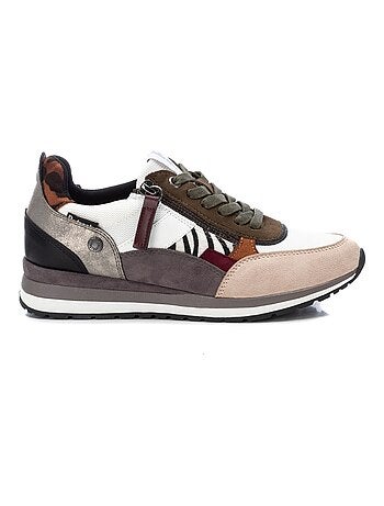 Baskets sport femme à lacets
