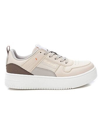 Baskets sport femme à lacets