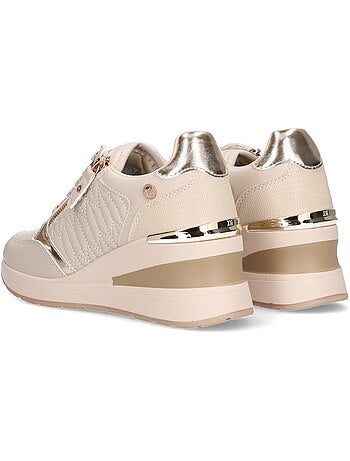 Baskets sport femme à lacets