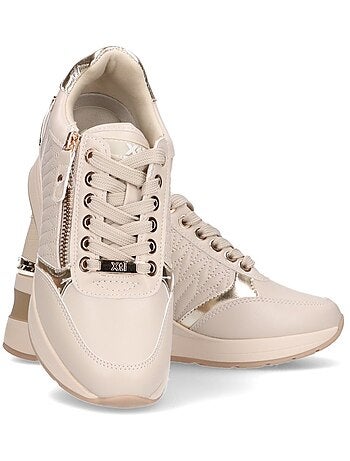 Baskets sport femme à lacets