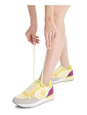 Baskets sport femme à lacets