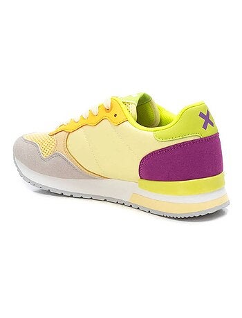 Baskets sport femme à lacets