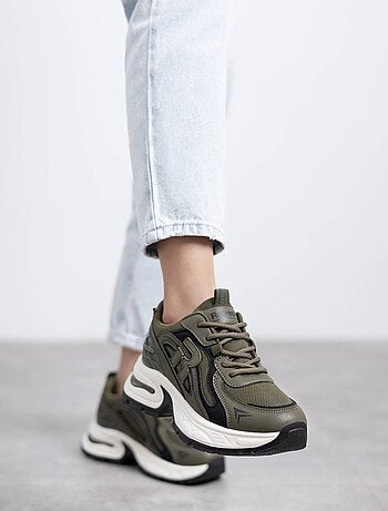Baskets sport femme à lacets