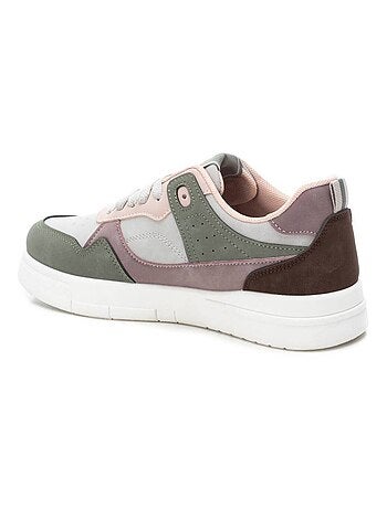 Baskets sport femme à lacets