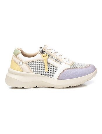 Baskets sport femme à lacets