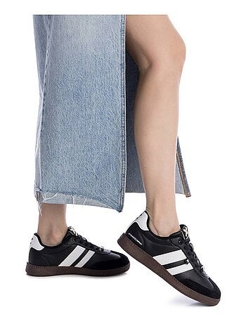 Baskets sport femme à lacets